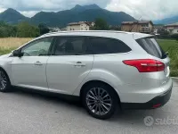 Usata Ford Focus 120 CV (88 kW) 2014 Grigio Station wagon