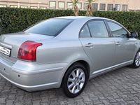 Usata Toyota Avensis 129 CV (94 kW) 2004 Grigio Berlina