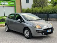 Usata Fiat Punto Classica 69 CV (50 kW) 2011 Grigio Utilitaria