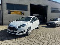 Usata Ford Fiesta Titanium 75 CV (55 kW) 2014 Bianco Utilitaria