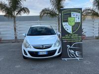 Usata Opel Corsa Cosmo 85 CV (62 kW) 2011 Bianco Berlina