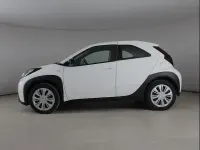 Begagnad Toyota Aygo X Active 72 HK (52 kW) 2025 Vit SUV