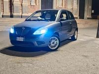 Usata Lancia Ypsilon 70 CV (51 kW) 2006 Grigio Utilitaria