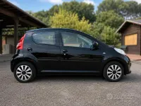 Usata Peugeot 107 68 CV (50 kW) 2005 Nero Utilitaria