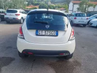 Usata Lancia Ypsilon Gold 69 CV (50 kW) 2024 Bianco Utilitaria