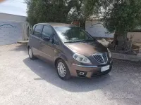 Usata Lancia Musa Platinum 95 CV (69 kW) 2011 Marrone Monovolume