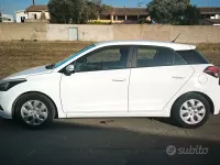 Usata Hyundai i20 75 CV (55 kW) 2017 Bianco Berlina