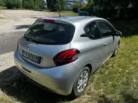 Usata Peugeot 208 Active 68 CV (50 kW) 2018 Argento Utilitaria
