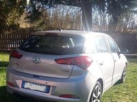 Usata Hyundai i20 Comfort 75 CV (55 kW) 2016 Argento Utilitaria