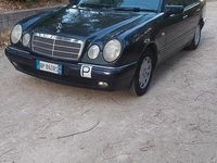 Usata Mercedes E200 Elegance 130 CV (95 kW) 1997 Berlina