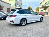 Usata BMW 320e Sport Line 190 CV (139 kW) 2020 Bianco Station wagon