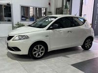 Usata Lancia Ypsilon 69 CV (50 kW) 2016 Bianco Utilitaria