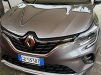Usata Renault Captur Techno 101 CV (74 kW) 2023 Grigio SUV
