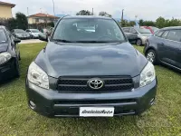 Usata Toyota RAV4 Sol 136 CV (100 kW) 2007 Grigio SUV
