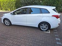 Usata Hyundai i30 Comfort 110 CV (80 kW) 2012 Bianco Station wagon