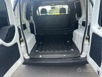 Begagnad Fiat Fiorino Trekking 95 HK (69 kW) 2021 Vit Minibuss