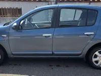 Usata Dacia Sandero Lauréate 75 CV (55 kW) 2011 Berlina