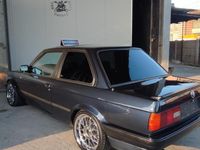 Usata BMW 318 Sport Line 136 CV (100 kW) 1990 Blu/azzurro Coupé