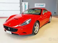 Usata Ferrari California 460 CV (338 kW) 2012 Rosso Cabrio