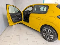 Gebraucht Peugeot 208 Active 75 PS (55 kW) 2023 Gelb Kleinwagen