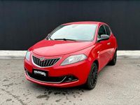 Usata Lancia Ypsilon Gold 70 CV (51 kW) 2022 Rosso Utilitaria