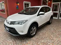 Usata Toyota RAV4 124 CV (91 kW) 2015 Bianco SUV