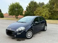 Usata Fiat Punto Lounge 95 CV (69 kW) 2018 Bluazzurro Utilitaria