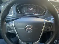 Usata Volvo V40 120 CV (88 kW) 2017 Blu Berlina