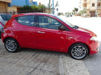 Usata Lancia Ypsilon Gold 85 CV (62 kW) 2016 Rosso Utilitaria