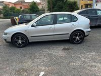Usata Seat Leon Sport 105 CV (77 kW) 2001 Argento Berlina