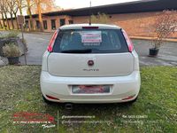 Usata Fiat Punto Lounge 69 CV (50 kW) 2014 Bianco Utilitaria