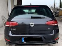 Usata VW Golf VII Highline 116 CV (85 kW) 2018 Berlina