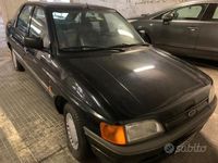 Usata Ford Escort 61 CV (44 kW) 1991 Nero Berlina