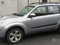 Usata Subaru Forester 2012 Grigio SUV