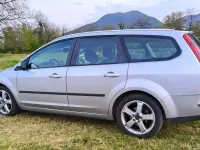 Usata Ford Focus Style 90 CV (66 kW) 2007 Argento Station wagon