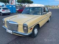 Begagnad Mercedes W115 60 HK (44 kW) 1970 Gul Sedan