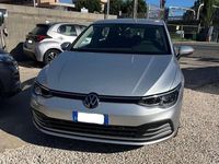 Usata VW Golf VIII 116 CV (85 kW) 2022 Argento Berlina