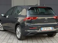 Usata VW Golf VIII Life 110 CV (80 kW) 2023 Grigio Berlina