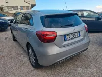 Usata Mercedes A180 122 CV (89 kW) 2016 Grigio Utilitaria