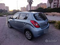 Usata Hyundai i20 80 CV (58 kW) 2009 Blu Utilitaria