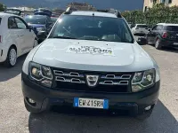 Usata Dacia Duster Lauréate 101 CV (74 kW) 2014 Bianco SUV