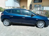 Usata Lancia Delta 105 CV (77 kW) 2010 Blu Utilitaria