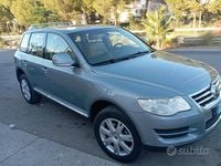 Usata VW Touareg 176 CV (129 kW) 2008 Grigio SUV