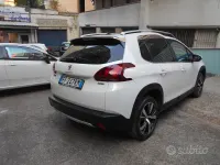 Usata Peugeot 2008 Allure 120 CV (88 kW) 2016 Bianco SUV