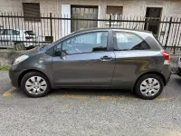 Usata Toyota Yaris 69 CV (50 kW) 2009 Grigio Utilitaria