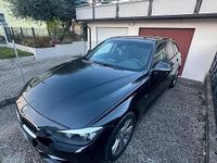 Usata BMW 318 Sport Line 2013 Nero Station wagon