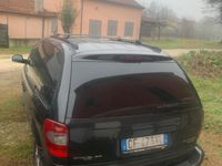 Usata Chrysler Grand Voyager 118 CV (86 kW) 2003 Nero Monovolume
