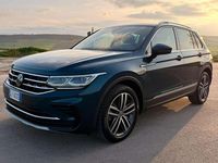Usata VW Tiguan Elegance 150 CV (110 kW) 2023 Nightshade blue SUV