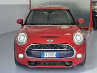 Begagnad Mini Cooper SD 170 HK (125 kW) 2015 Röd Halvkombi