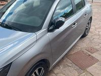 Usata Peugeot 208 Allure 75 CV (55 kW) 2023 Grigio Utilitaria